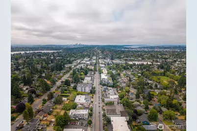 9057 Greenwood Avenue N #C206, Seattle, WA 98103 - Photo 22