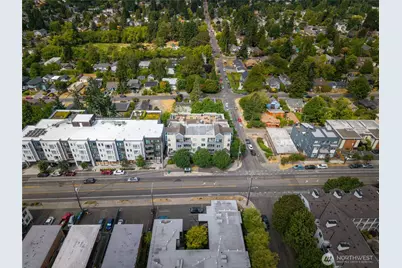 9057 Greenwood Avenue N #C206, Seattle, WA 98103 - Photo 24