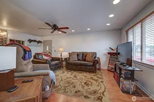 920 E 31st St, Bremerton, WA 98310 - Photo 22