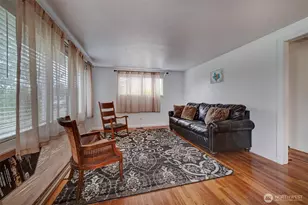 920 E 31st St, Bremerton, WA 98310 - Photo 8