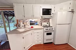 190 1 Fireside Lodge Circle, Maple Falls, WA 98244 - Photo 4