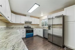 1306 Sherwood Ct E, Tacoma, WA 98445 - Photo 12