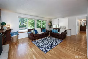 12822 NE 68th St, Kirkland, WA 98033 - Photo 4