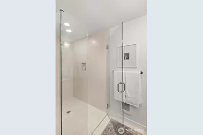9223 B 14th Avenue NW, Seattle, WA 98117 - Photo 20