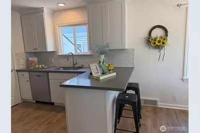 4329 NE 56th Street, Seattle, WA 98105 - Photo 12