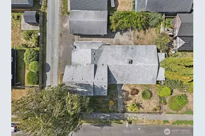 612 7th St SW, Puyallup, WA 98371 - Photo 38