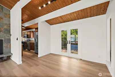 612 7th St SW, Puyallup, WA 98371 - Photo 10