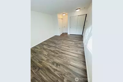 14006 SE 6th #10, Bellevue, WA 98007 - Photo 14