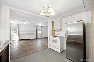 618 N 3rd Ave, Kelso, WA 98626 - Photo 14