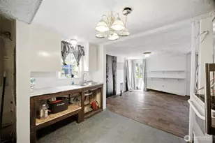 618 N 3rd Ave, Kelso, WA 98626 - Photo 10