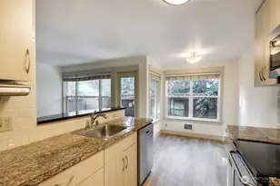 23015 Edmonds Way, Edmonds, WA 98020 - Photo 28