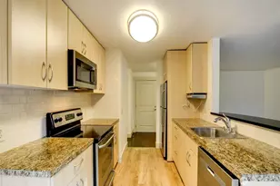 23015 Edmonds Way, Edmonds, WA 98020 - Photo 2