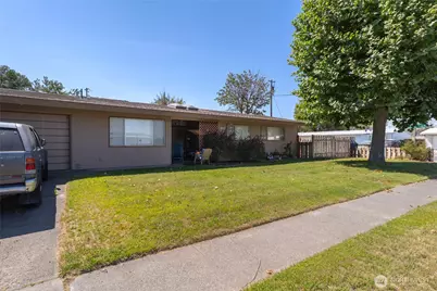 9035 Forrestal Lane, Moses Lake, WA 98837 - Photo 2