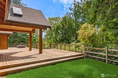 9721 NE Charisma Circle, Bainbridge Island, WA 98110 - Photo 32