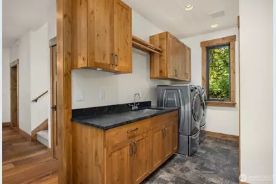 9721 NE Charisma Circle, Bainbridge Island, WA 98110 - Photo 18