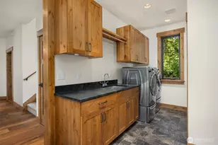 9721 NE Charisma Cir, Bainbridge Island, WA 98110 - Photo 18