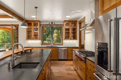 9721 NE Charisma Circle, Bainbridge Island, WA 98110 - Photo 12