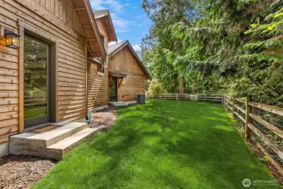 9721 NE Charisma Circle, Bainbridge Island, WA 98110 - Photo 30