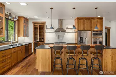 9721 NE Charisma Circle, Bainbridge Island, WA 98110 - Photo 14