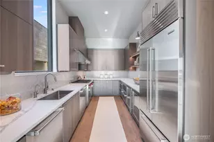 3263 Evergreen Point Rd, Medina, WA 98039 - Photo 14