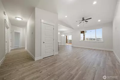 1505 7th Avenue NE, Quincy, WA 98848 - Photo 4