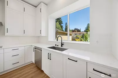 18814 99th Court NE #B, Bothell, WA 98011 - Photo 12