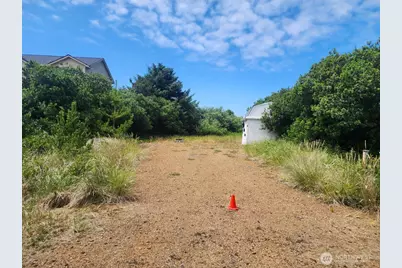 339 Sand Dune Avenue NW, Ocean Shores, WA 98569 - Photo 2