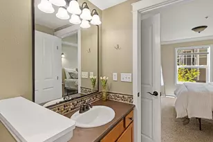 690 32nd St, Bellingham, WA 98225 - Photo 22