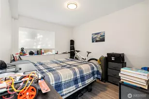 910 N 95th St, Seattle, WA 98103 - Photo 10