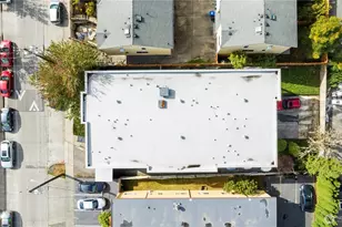 910 N 95th St, Seattle, WA 98103 - Photo 4