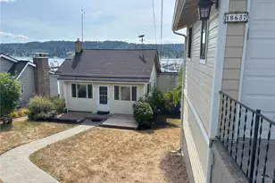 18637 Fjord Dr NE, Poulsbo, WA 98370 - Photo 2