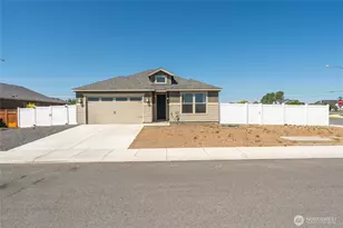 1019 Hilltop Ave NE, Quincy, WA 98848 - Photo 1