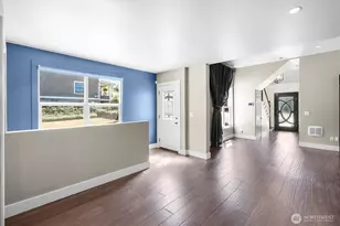 160 S 1st St, Kalama, WA 98625 - Photo 8