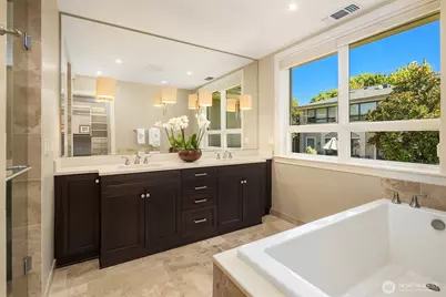 1168 Harvard Avenue E #P7, Seattle, WA 98102 - Photo 16