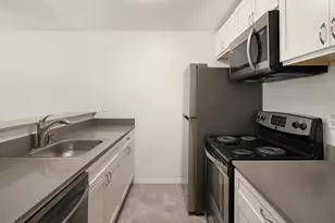 31003 14th Ave S, Federal Way, WA 98003 - Photo 2