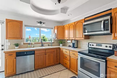 719 Peters, Raymond, WA 98577 - Photo 10