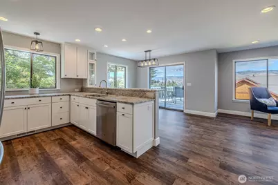 4124 Lakeview Place, Chelan, WA 98816 - Photo 8