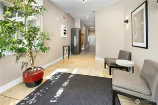 231 Belmont Ave E, Seattle, WA 98102 - Photo 4