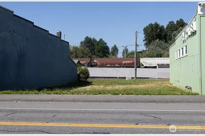 503 Cherry St, Sumas, WA 98295 - Photo 16