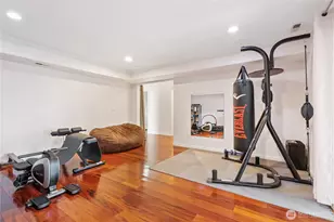 9844 Arrowsmith Ave S, Seattle, WA 98118 - Photo 16