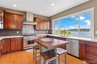 9844 Arrowsmith Avenue S, Seattle, WA 98118 - Photo 22