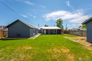 1036 W Luta St, Moses Lake, WA 98837 - Photo 8