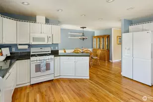 8911 223 Street Ct E, Graham, WA 98338 - Photo 4