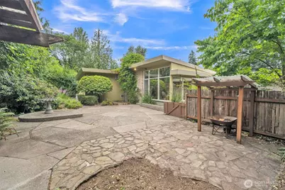 11521 Corliss Avenue N, Seattle, WA 98133 - Photo 38