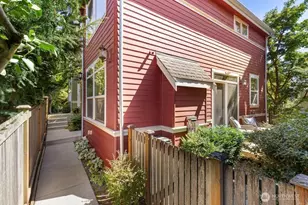 5257 23rd Ave SW, Seattle, WA 98106 - Photo 2