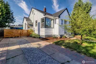 1028 University Street, Walla Walla, WA 99362 - Photo 1