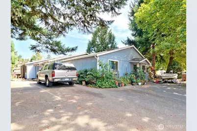 201 E 36th Street, Tacoma, WA 98404 - Photo 2