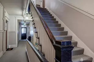 115 Bellevue Ave E, Seattle, WA 98102 - Photo 4