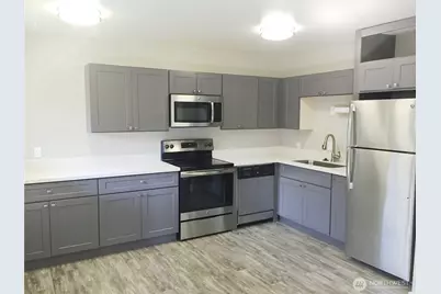 917 NW 57th Street, Seattle, WA 98107 - Photo 16