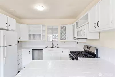 619 35th Street N, Anacortes, WA 98221 - Photo 14